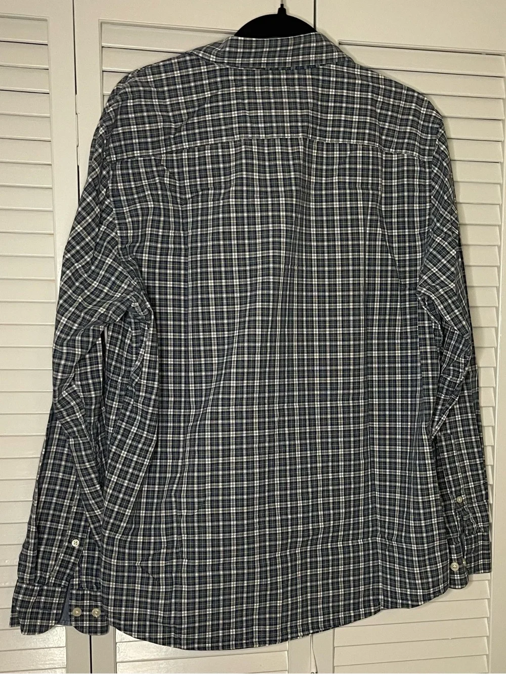 Banana Republic Men's Navy and White Plaid Button-Down Shirt